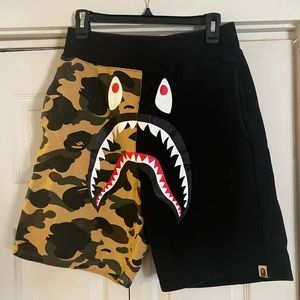 Bathing ape camo sweat shorts